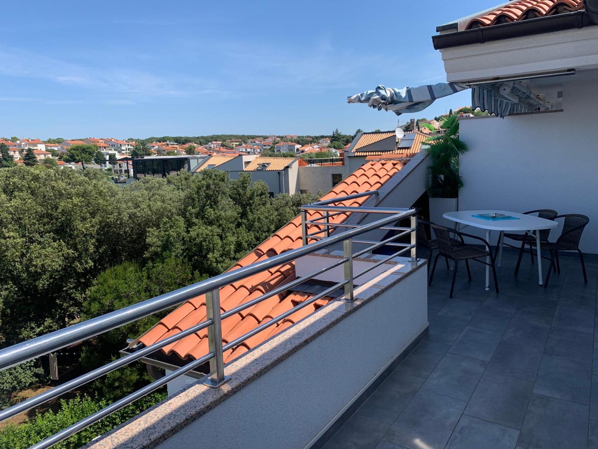 Apartmani Auer Pjescana Uvala Exterior foto